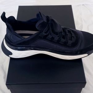 Chanel blk&wht 2021 sneakers